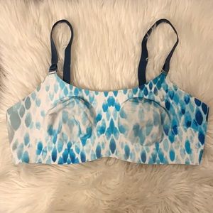 Knix Evolution Reversible Blue Beige Pattern Wireless Bra